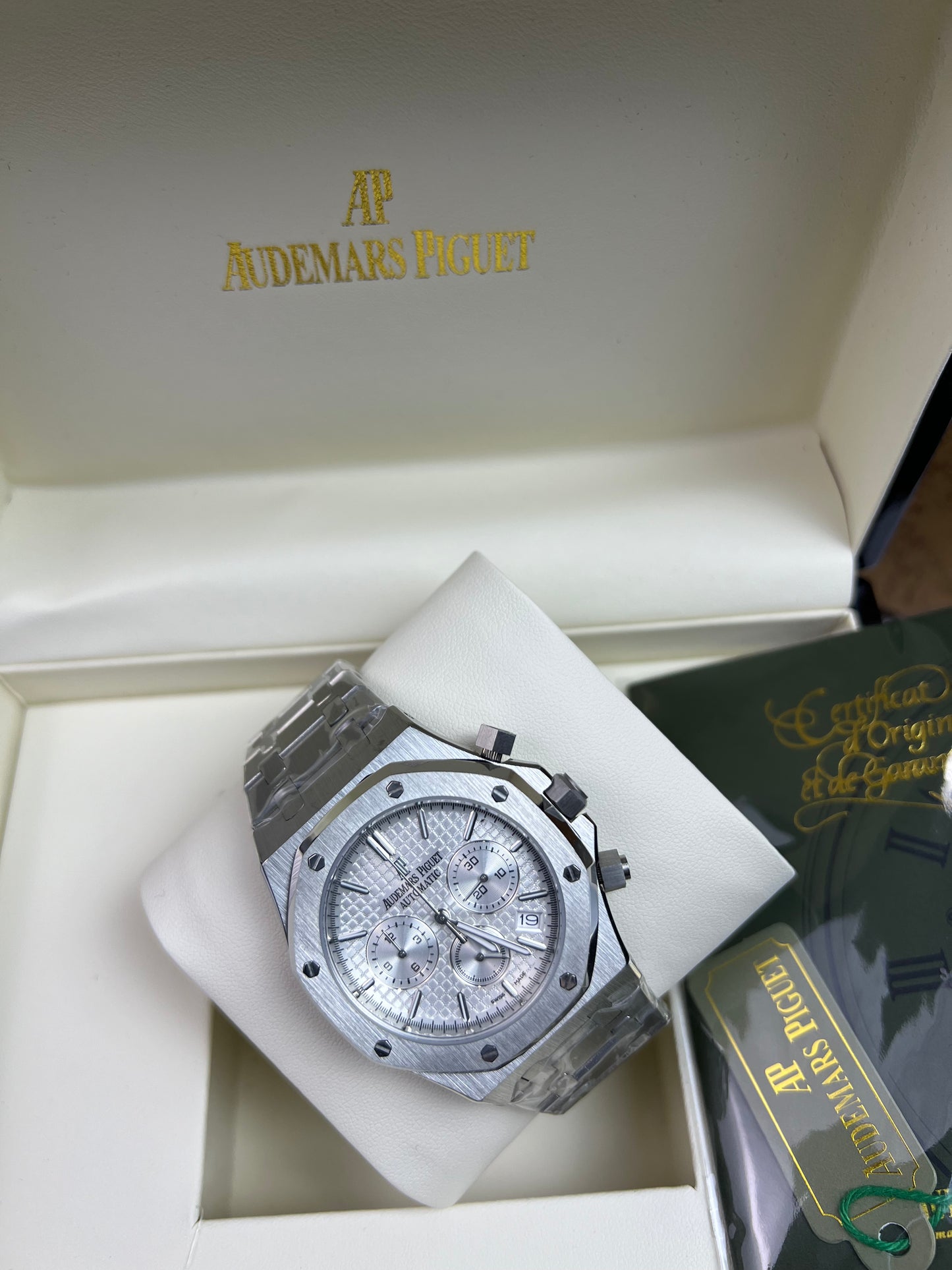 AP Royal Oak Chronograph cadran blanc livraison rapide Maroc