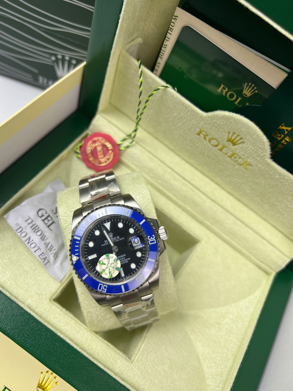 Rolex Submariner Date "Smurf"/ bleue en céramique Cerachrom