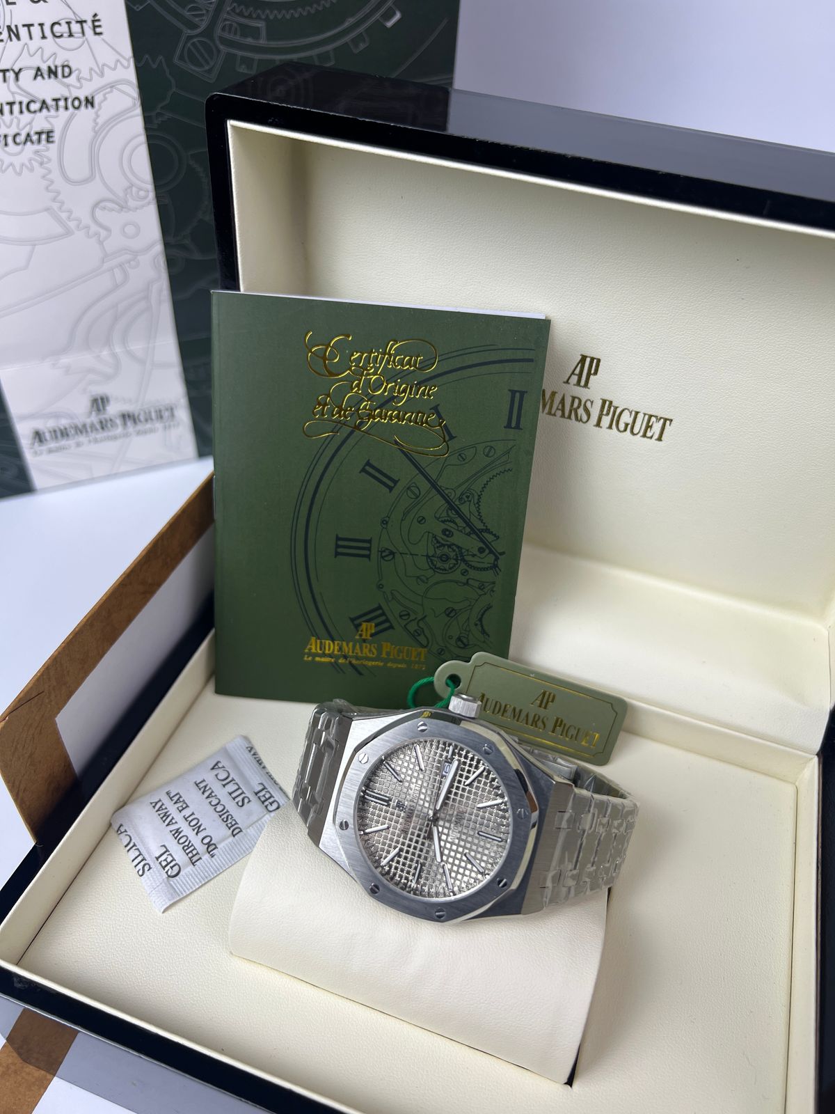 AP Royal Oak cadran argent livraison rapide Maroc