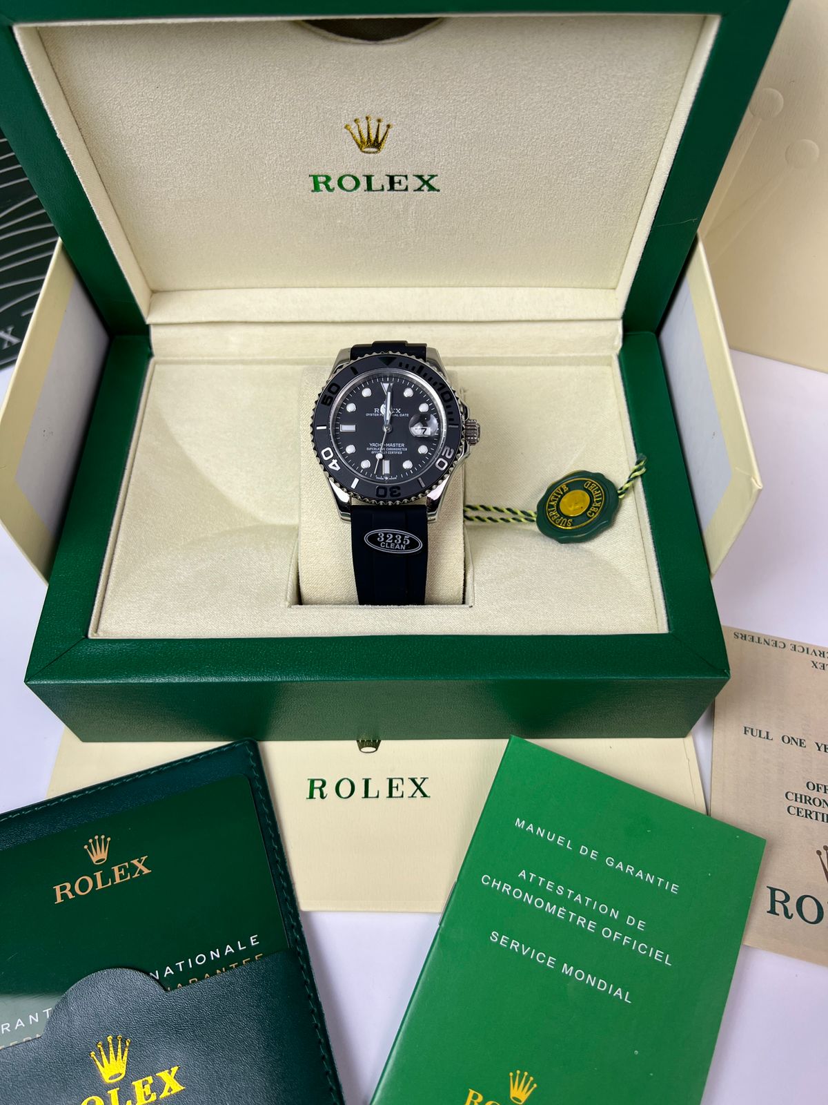 Rolex Yacht-Master noir intense – Élégance Compacte et Caractère Marin