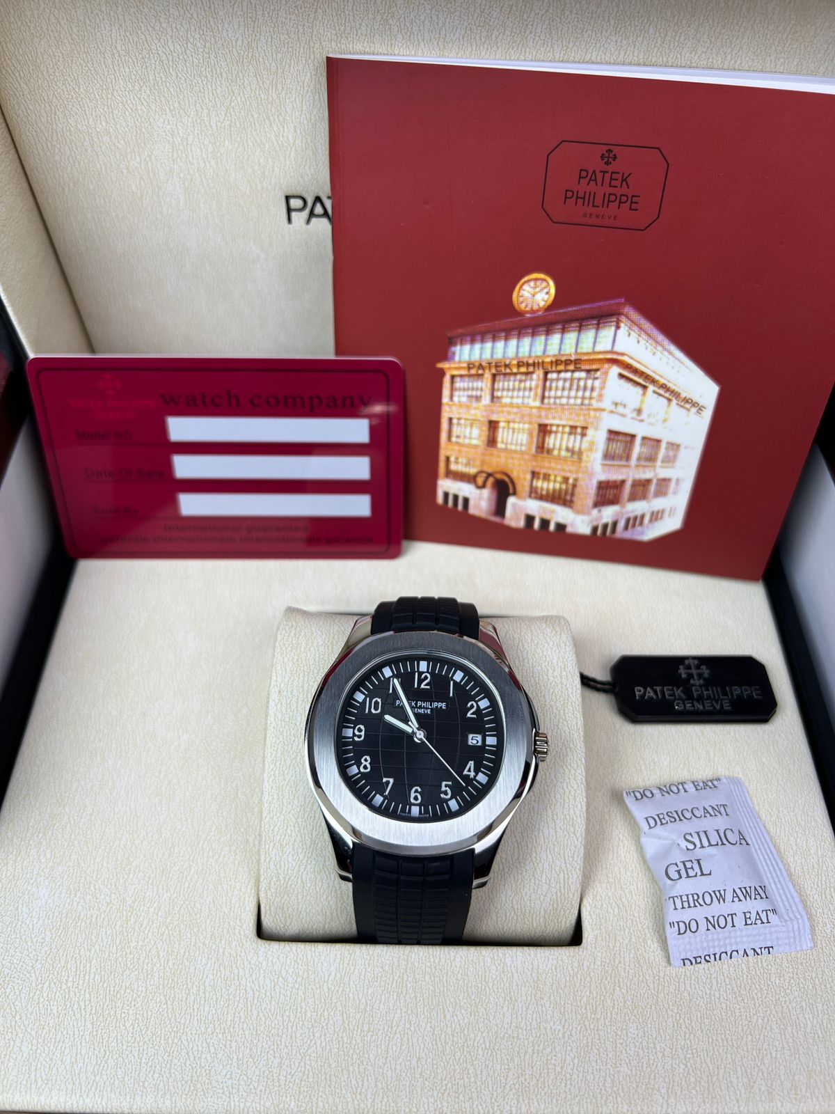 Patek Philippe Aquanaut Noir – L’Alliance Parfaite entre Sport et Élégance