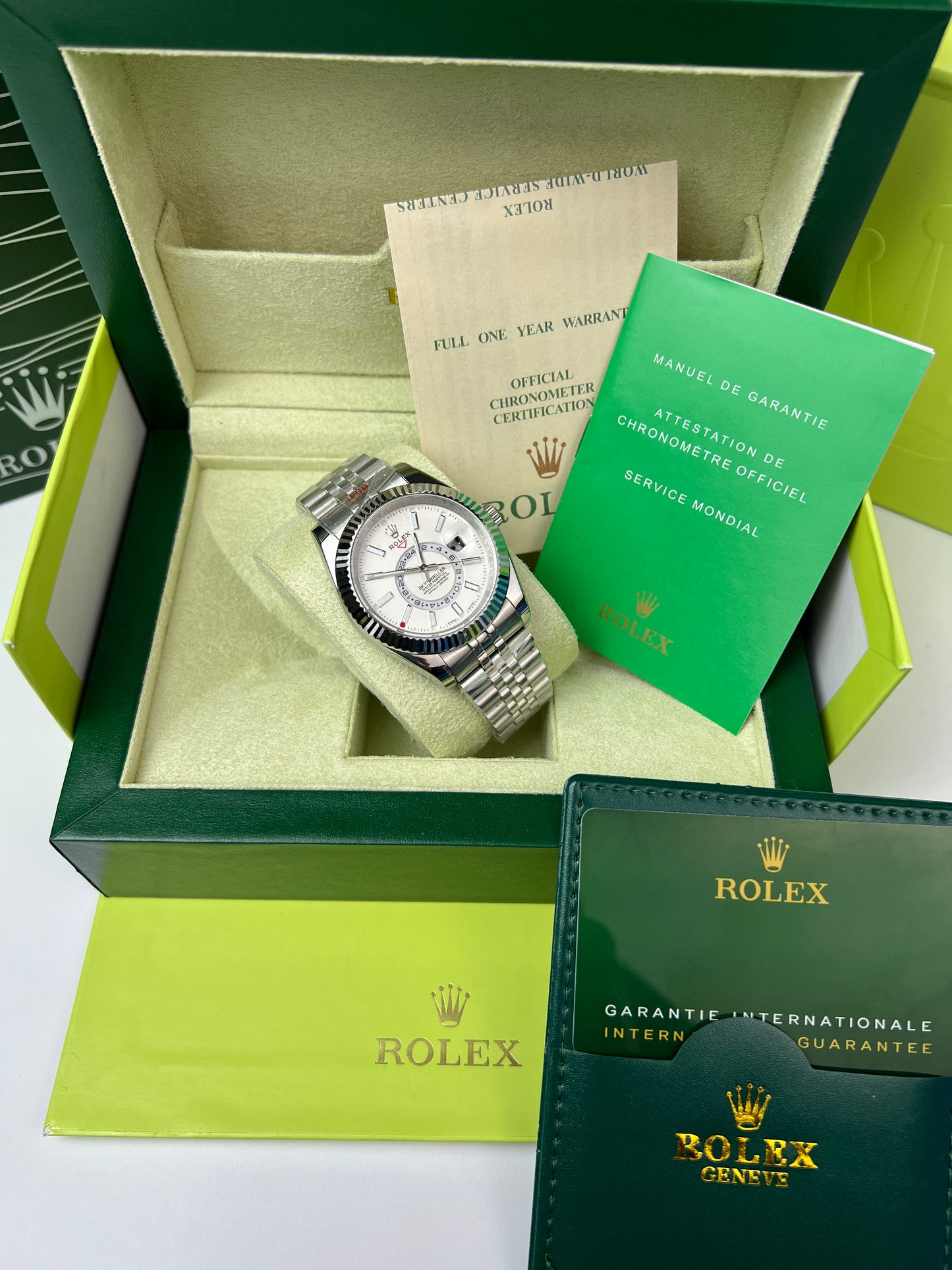 Montre Rolex Sky-Dweller blanche livraison Casablanca