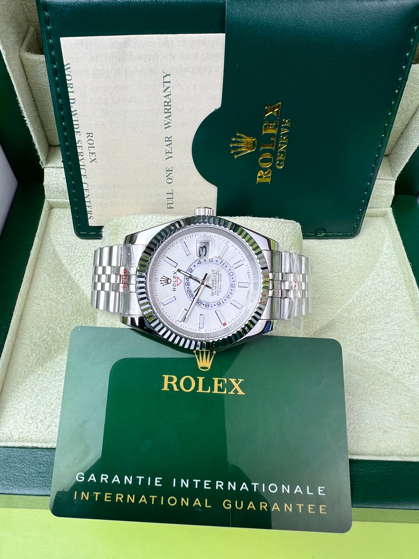 Rolex Sky-Dweller cadran blanc paiement à la livraison