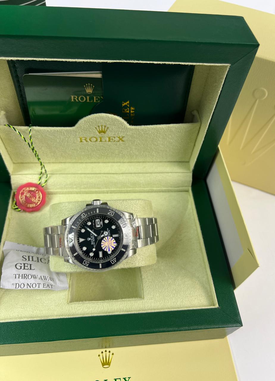 Rolex Submariner Date – lunette cerachrom noire